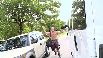 Bait Bus - Muscle Daddy Fitness Buff Trace Michaels Fucking Little Steven Ponce free video