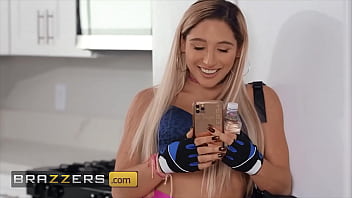(Zac Wild) Makes (Abella Danger) Beg Plead For His Hard Cock He Shoves It Deep In Her Throat - Brazzers free video
