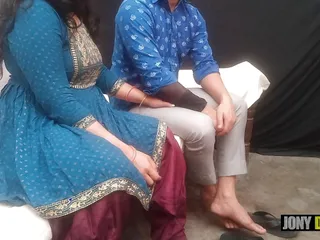 Jiju Meri Le Lo, Main Bhi To Aadhi Gharwaali Hu, Real Homemade Sex Video By Jony Darling free video